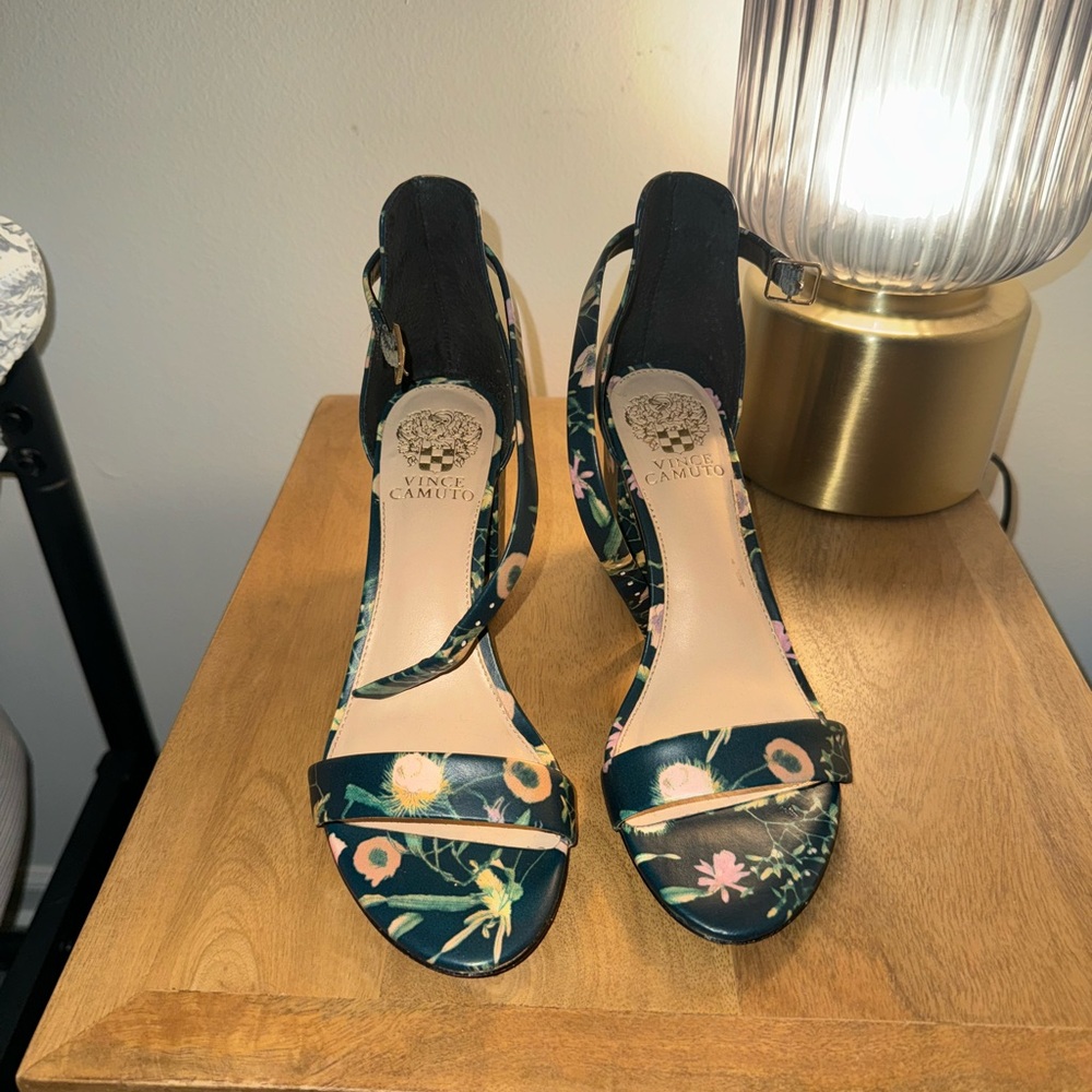 Vince Camuto Black Elegant Heels